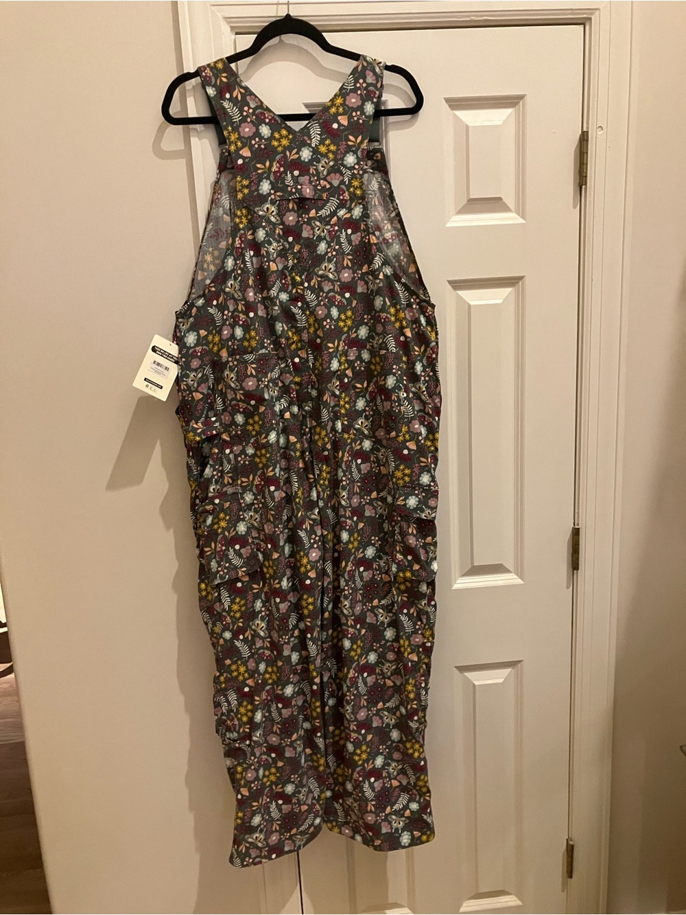 NWT Duluth Retired Fir Moth Floral Heirloom Gardening Overalls (XL 29” inseam) - Picture 3 of 10